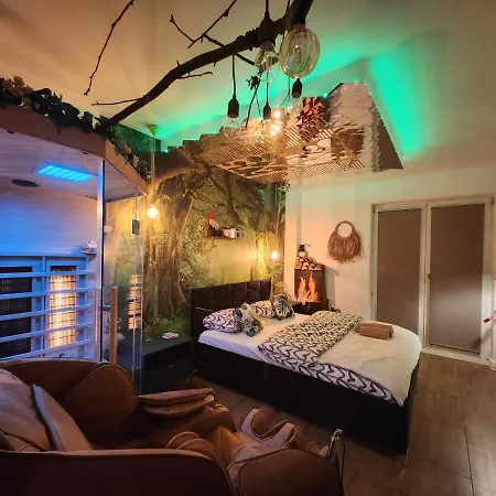 Wola Wyjatkowe: Luxe With Jacuzzi, Sauna & Prosecco *
