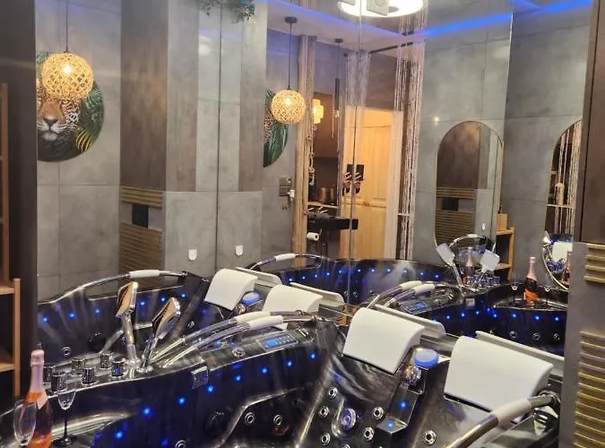 Appartamento Jacuzzi & Sauna Wola