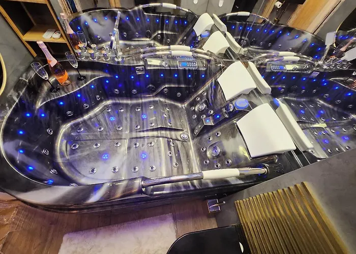 Jacuzzi & Sauna Wola